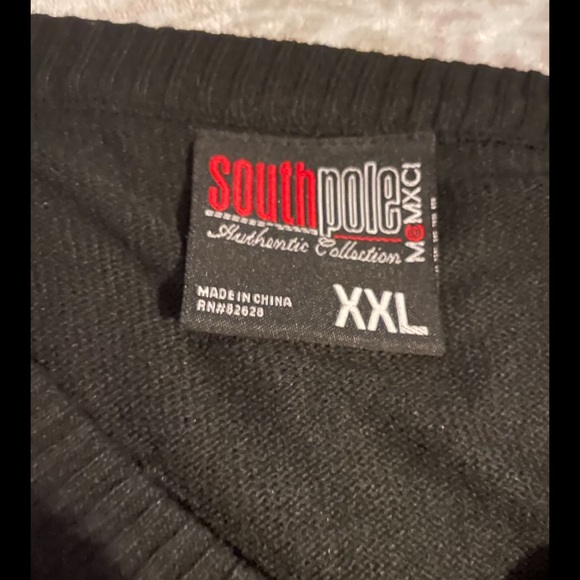 Men's V-Neck Pullover Sweater (XXL) - Picture 3 of 4